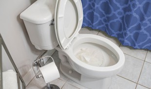 How to Dissolve Baby Wipes in the Toilet